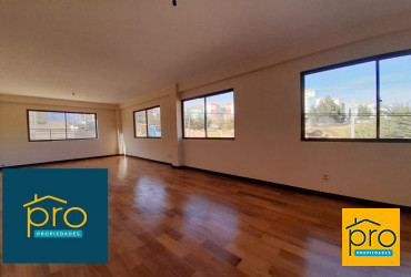 🏡 Casa de 4 dormitorios en Lomas de Achumani