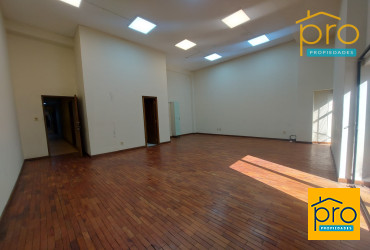 🏤 Oficina en el centro de la ciudad