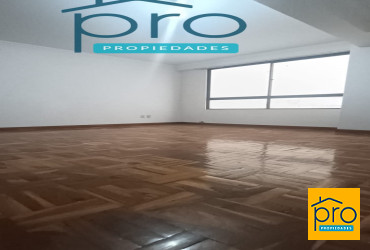 🏢 Departamento 2 dormitorios en Miraflores